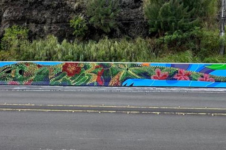 Humåtak Mural, Retaining wall between Mt. Lam Lam and Humatak Bay