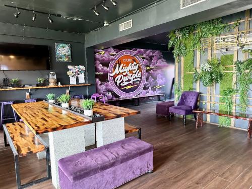 Mighty Purple Café for tv tokyo