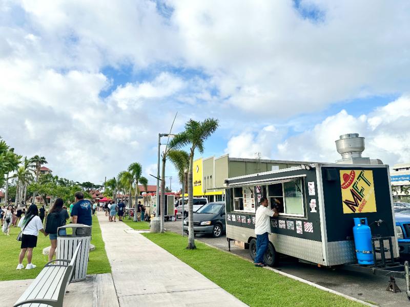 Food Truckoin Hagatna6.jpg