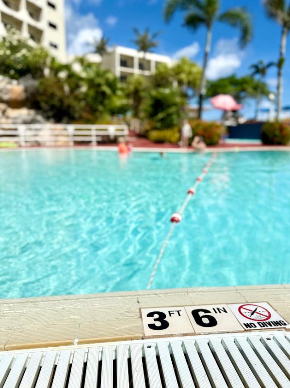 HILTON POOL7.jpg