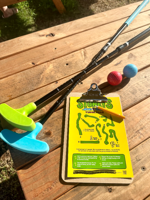 STONEYS MINI GOLF2.jpg