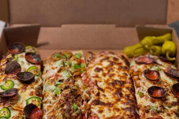 Queenie's Pizza
