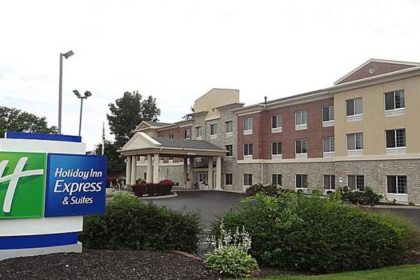 Hotel Offer: Holiday Inn Express & Suites Indianapolis North-Carmel