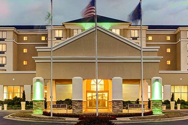 Hotel Holiday Offer: Holiday Inn Indianapolis Carmel