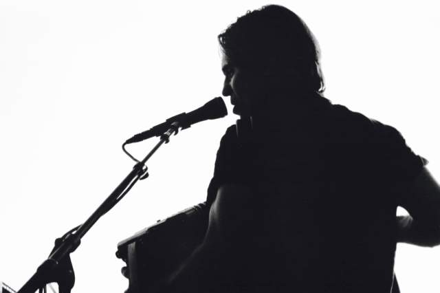 Live Music featuring Troye Kinnett