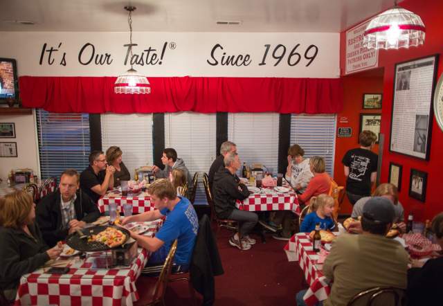 Greek's Pizzeria - Fishers