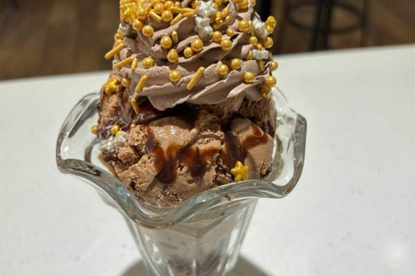 Alexanders eclipse sundae