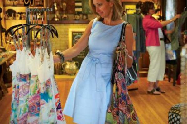 Shopping Clay Terrace