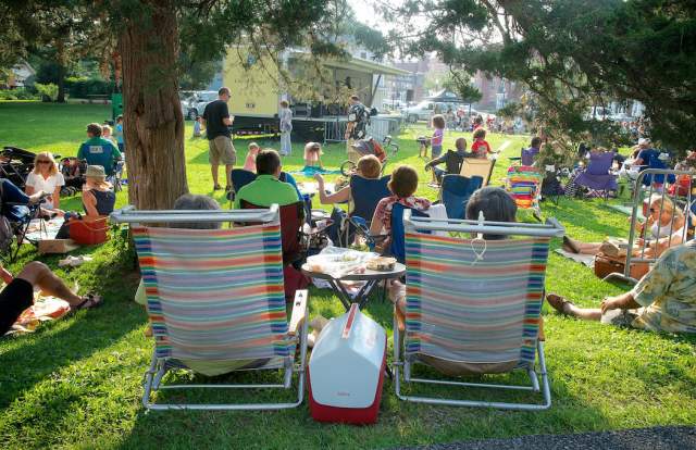 Where to Shop for Perfect Picnic Provisions in Hamilton County, Indiana