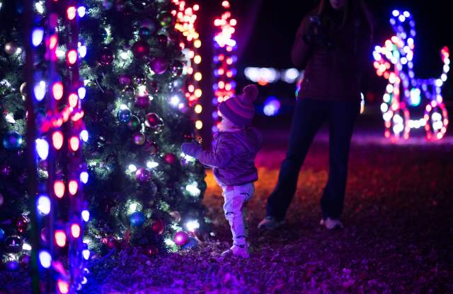 Where to See Holiday Lights in Hamilton County, Indiana