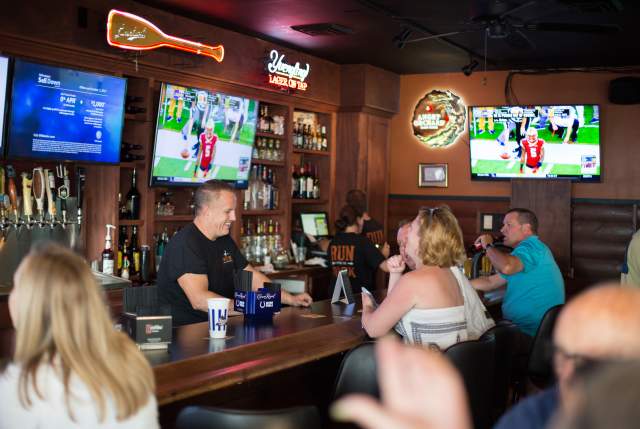Where to Watch Your Favorite Games in Hamilton County, Indiana