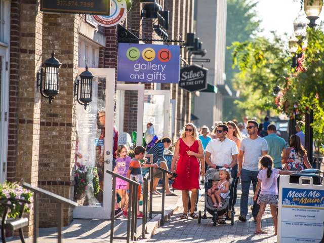 Meet Me on Main - Carmel Arts & Design District