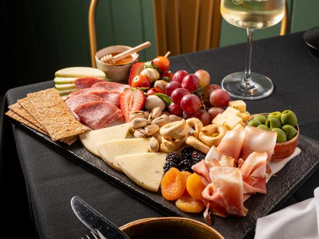 Wine & Rind - Italian Board