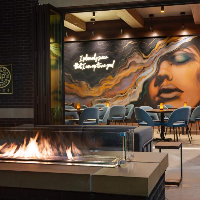 Hotel Nickel Plate - Derailed - Patio