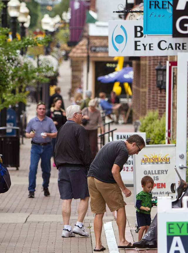 Gallery Walk in the Carmel Arts & Design District
