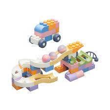 Kit_and_Kaboodle_1