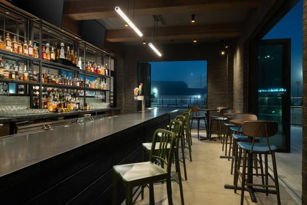 Hotel Nickel Plate - Derailed - bar