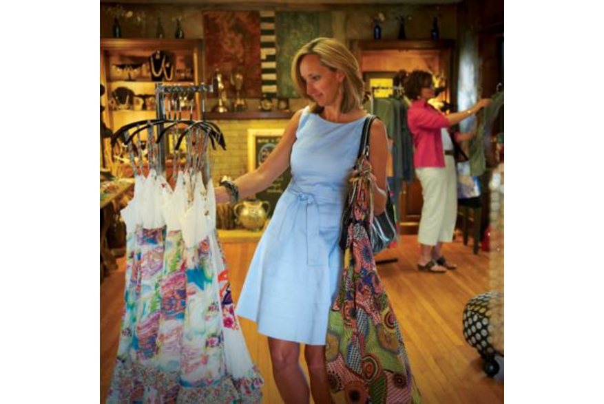 Shopping Clay Terrace