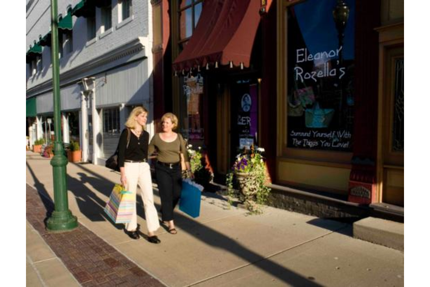 Shopping Downtown Noblesville, Indiana