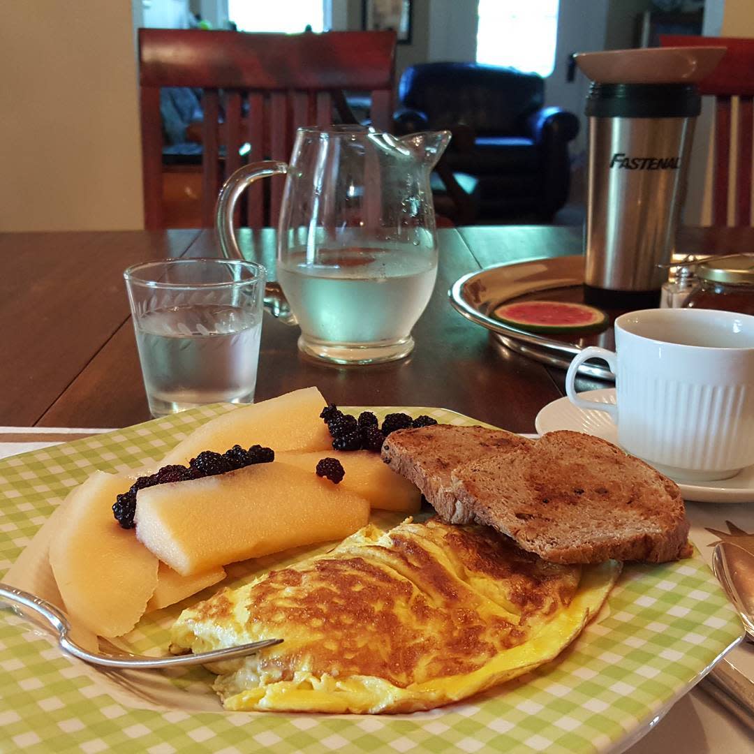 Breakfast-tiedyekat-Instagram-