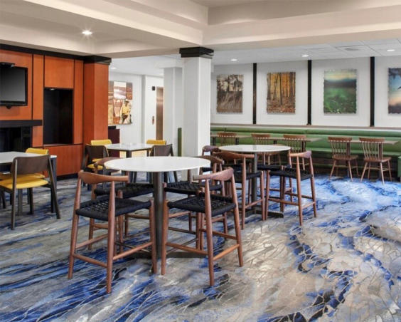 Fairfield Inn & Suites -  dining
