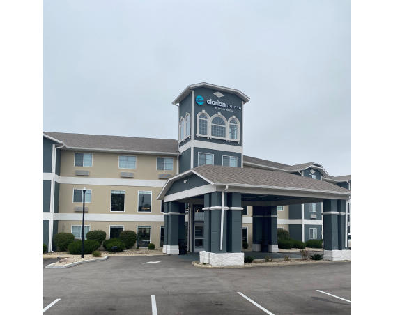 Clarion Pointe-Front of Hotel