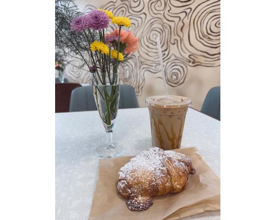 Roots Market + Eatery_Coffee