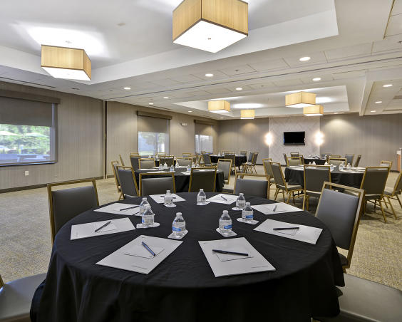 SpringHill Suites - Banquet Room