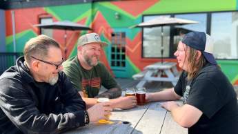 Brew Link Brewing Plainfield outdoor patio