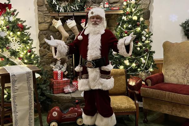 Santa Photos (Photo Courtesy of Danville Parks and Recreation Facebook page)