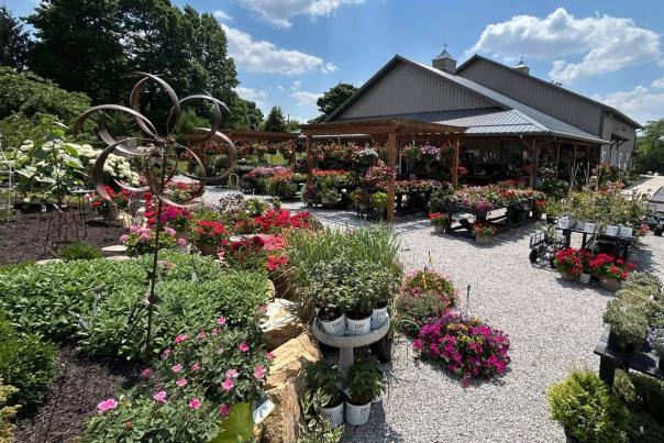 Bear's Lawn Care & Garden Center