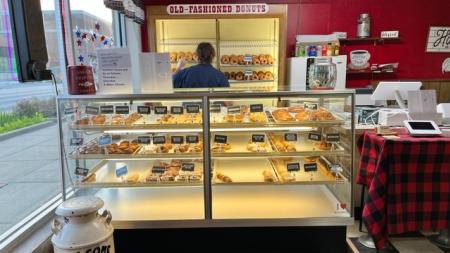 Al's Donuts in Plainfield, IN