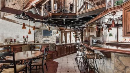 The dining and kitchen area at Lizton Lodge.