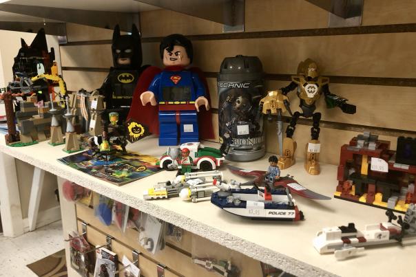 Toy Buzz & Fizz