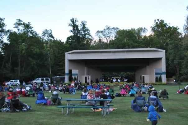 Hummel Park Summer Concerts (Photo Courtesy of Twisted Gold Facebook)
