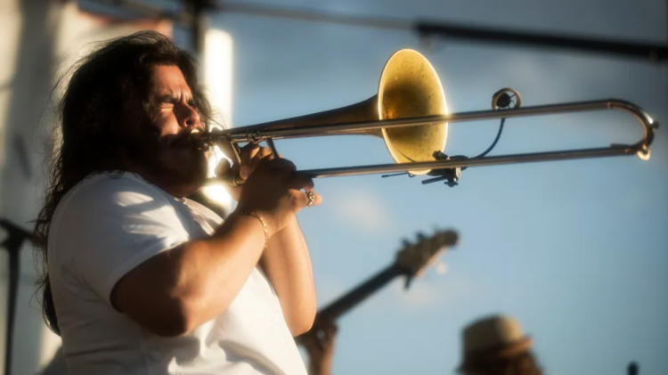 Enjoy live entertainment at the Festival of the Arts (Photo Courtesy of Brownsburg Chamber of Commerce)