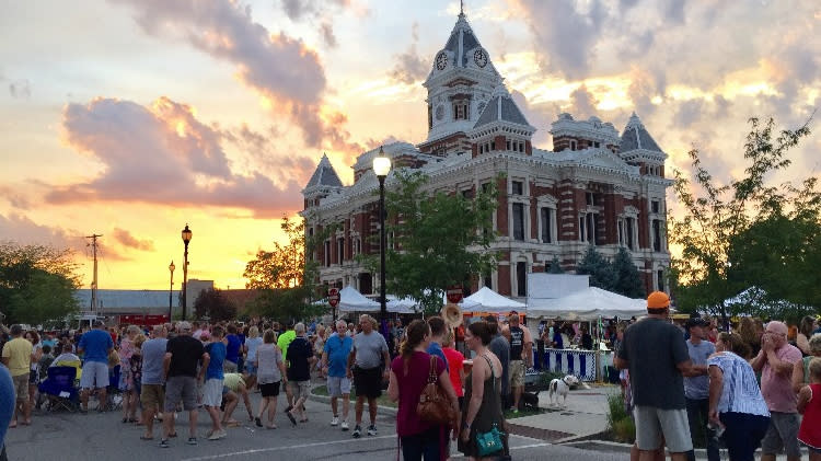 Franklin town square, courthouse, Discover Downtown Franklin
