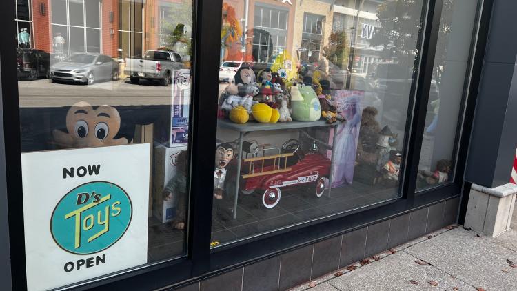 Store window at D's Vintage Toys & Collectibles