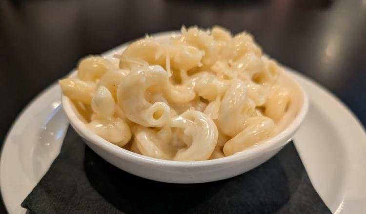 Who serves Hendricks County's best mac & cheese?