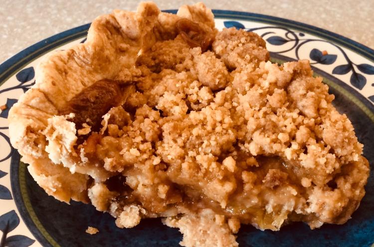 Oasis Diner Apple pie