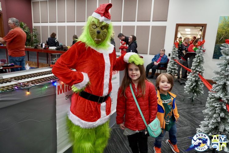 Enjoy the Avon Tree Lighting at Avon Town Hall Park! (Photo by Town of Avon)