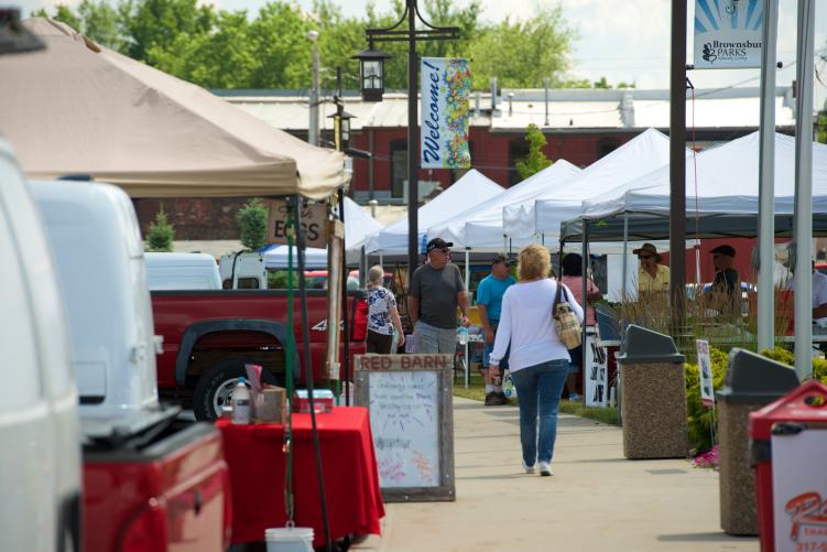 Visitors enjoying the Brownsburg Farmers Market