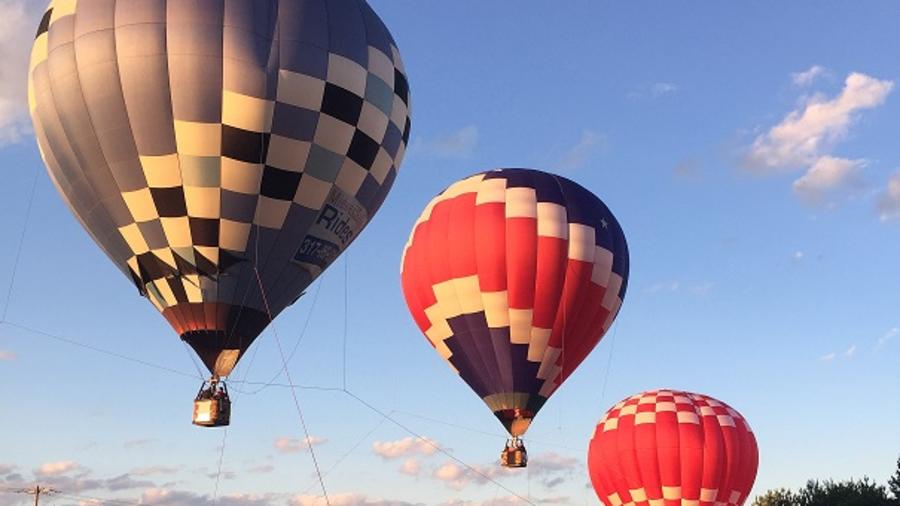 Hot Air Balloons at the Rib Fest & Balloon Glow