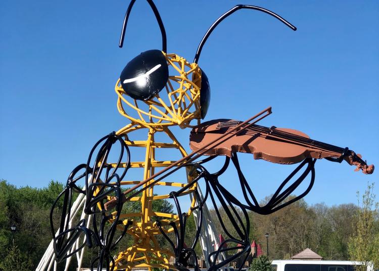 The Williams Park Bee