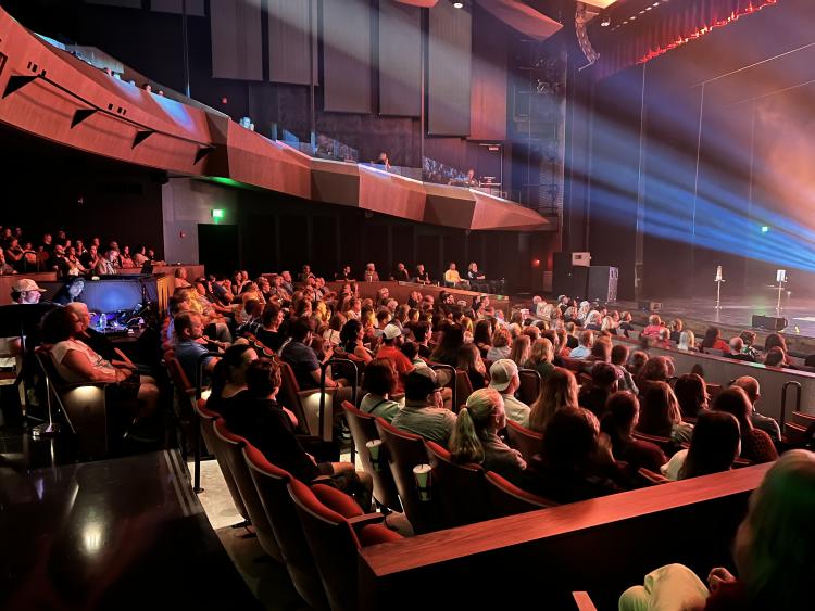 Hendricks Live! audience