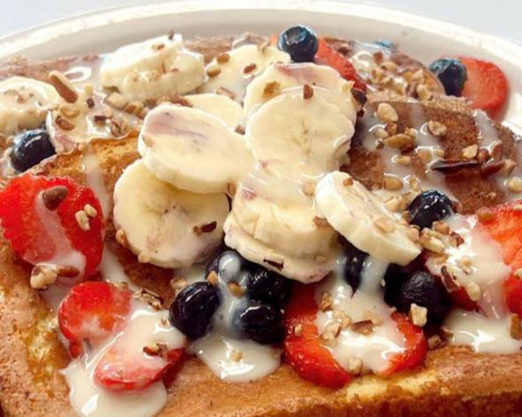 Ultimate French Toast at Oasis Diner (photo via Facebook)
