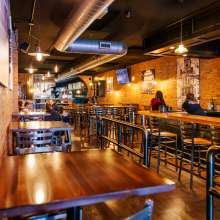 Peddlers Pizza Pub