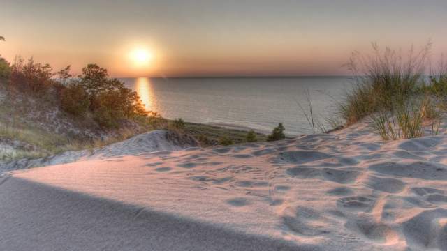 The sunset over the water