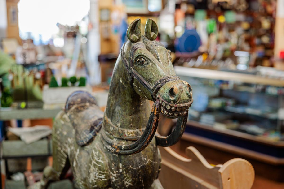 Yesterday_s_Treasures-4_o2rpqn