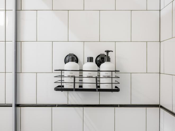 Green Studio Bathroom 2